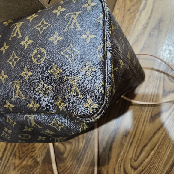 SOLD Louis Vuitton Monogram Neverfull MM - Picture 9 of 10